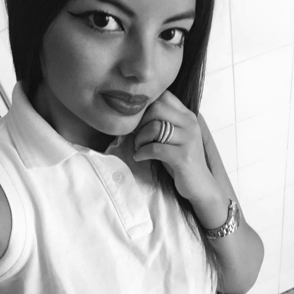 Meet your Poshers, Ramiro & Nicoletta - Picture 8 of 8